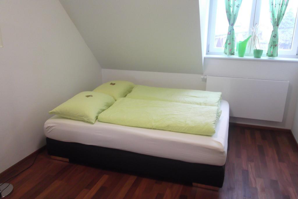 Jungingers Aparthotel Holzheim  Room photo