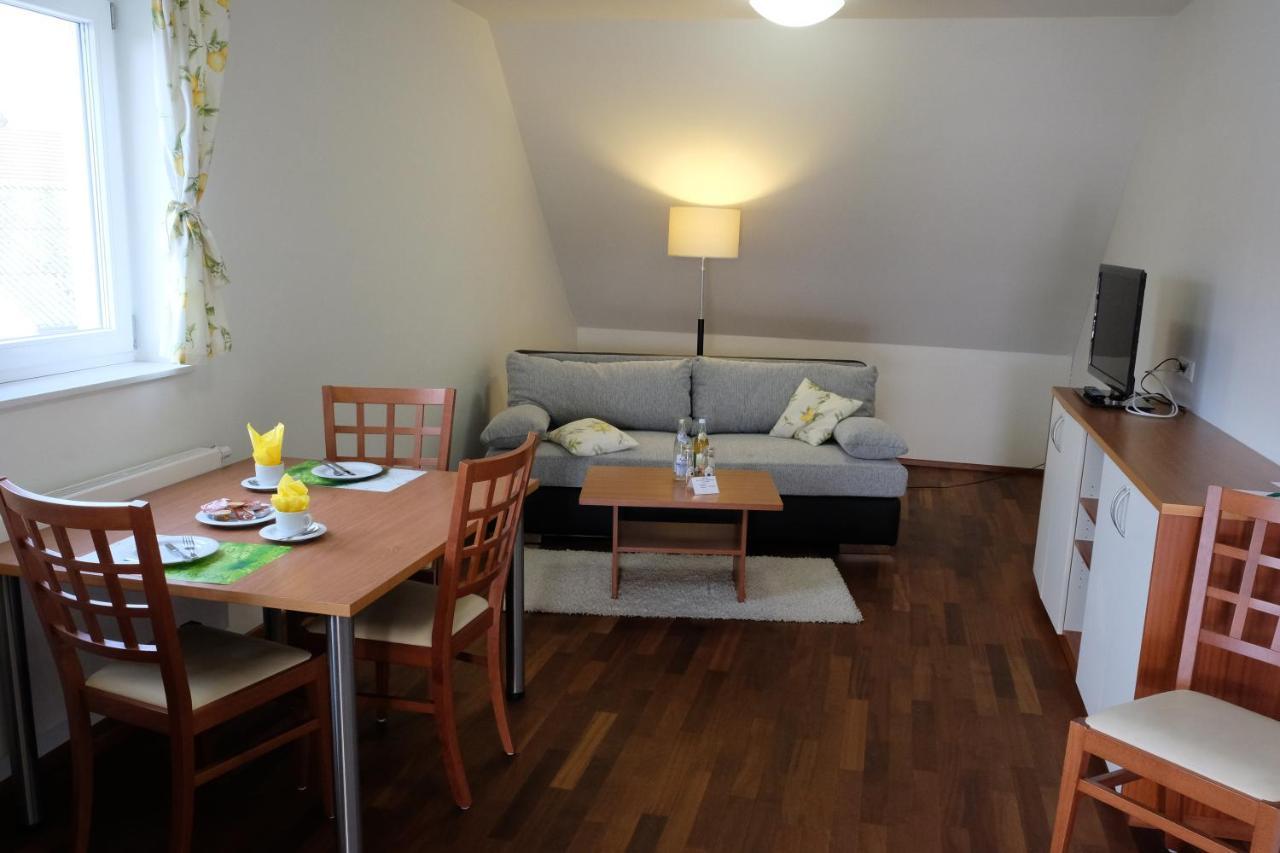 Jungingers Aparthotel Holzheim  Exterior photo